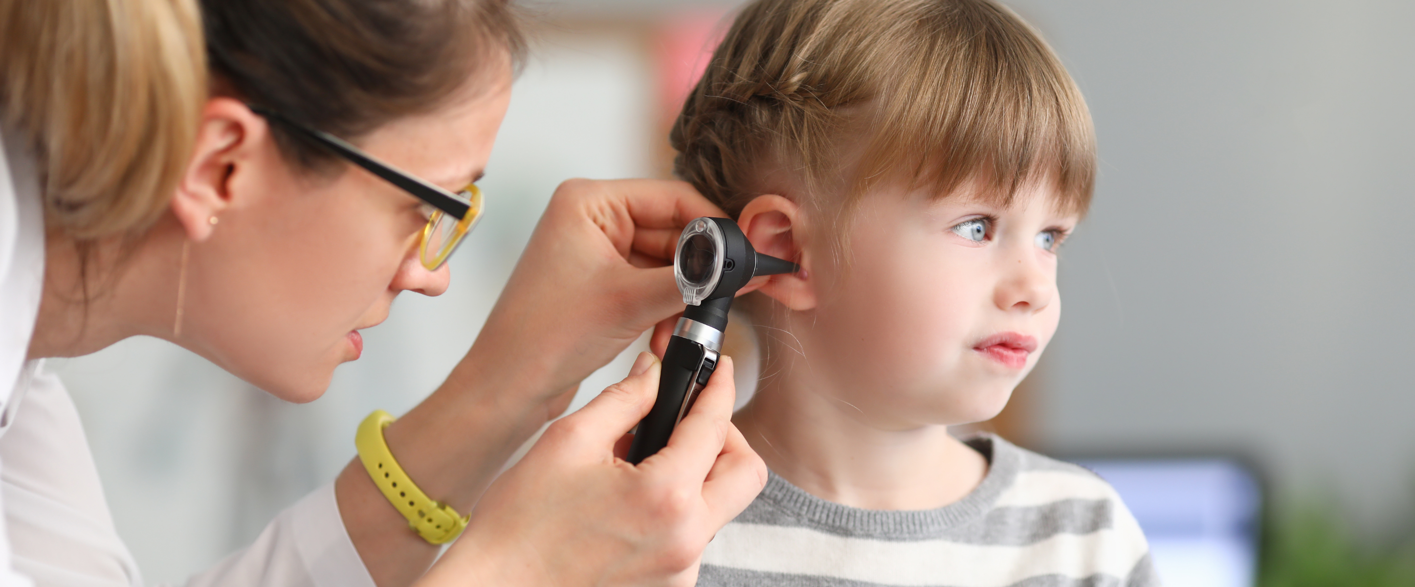 Otitis Media (Middle Ear Infection in Children): Causes, Symptoms and Treatment